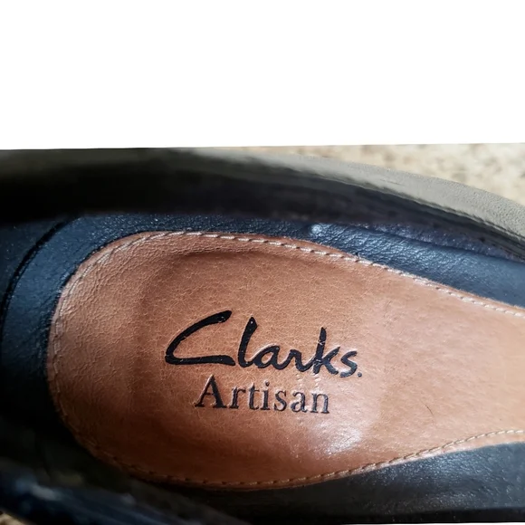 Clarks Artisan Shoes Womens Black 8.5 Pump Block Leather Heels Casual Office - Picture 10 of 10